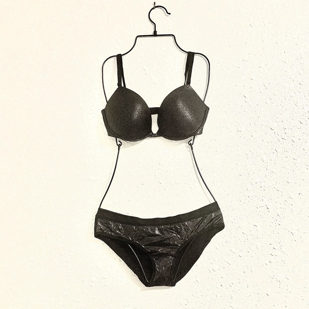 like new! PUSH-UP Bra and Panty (Victoria’s Secret)